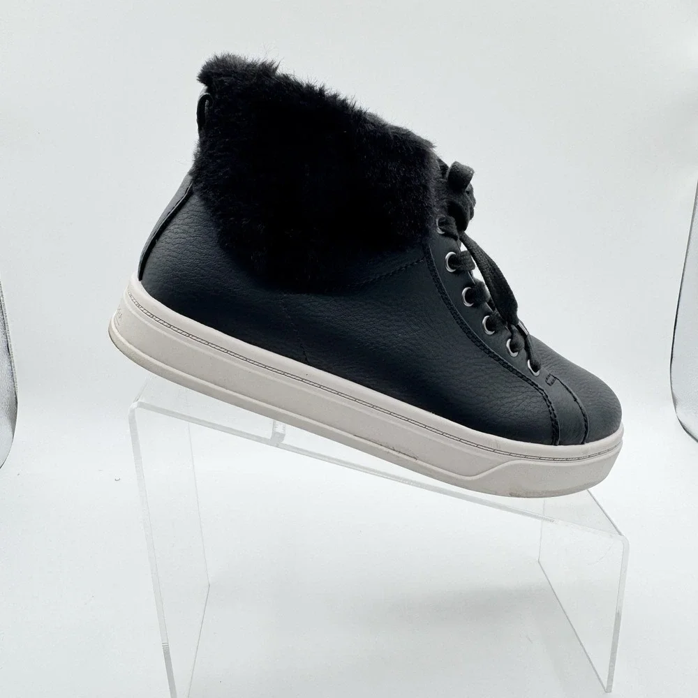 Koolaburra by UGG Women's Sundell Fuzz Chukka Size 7 Black